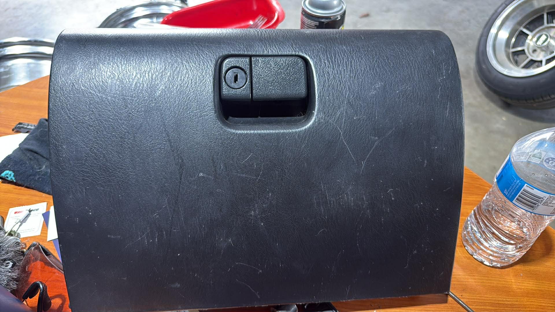 NB glove box