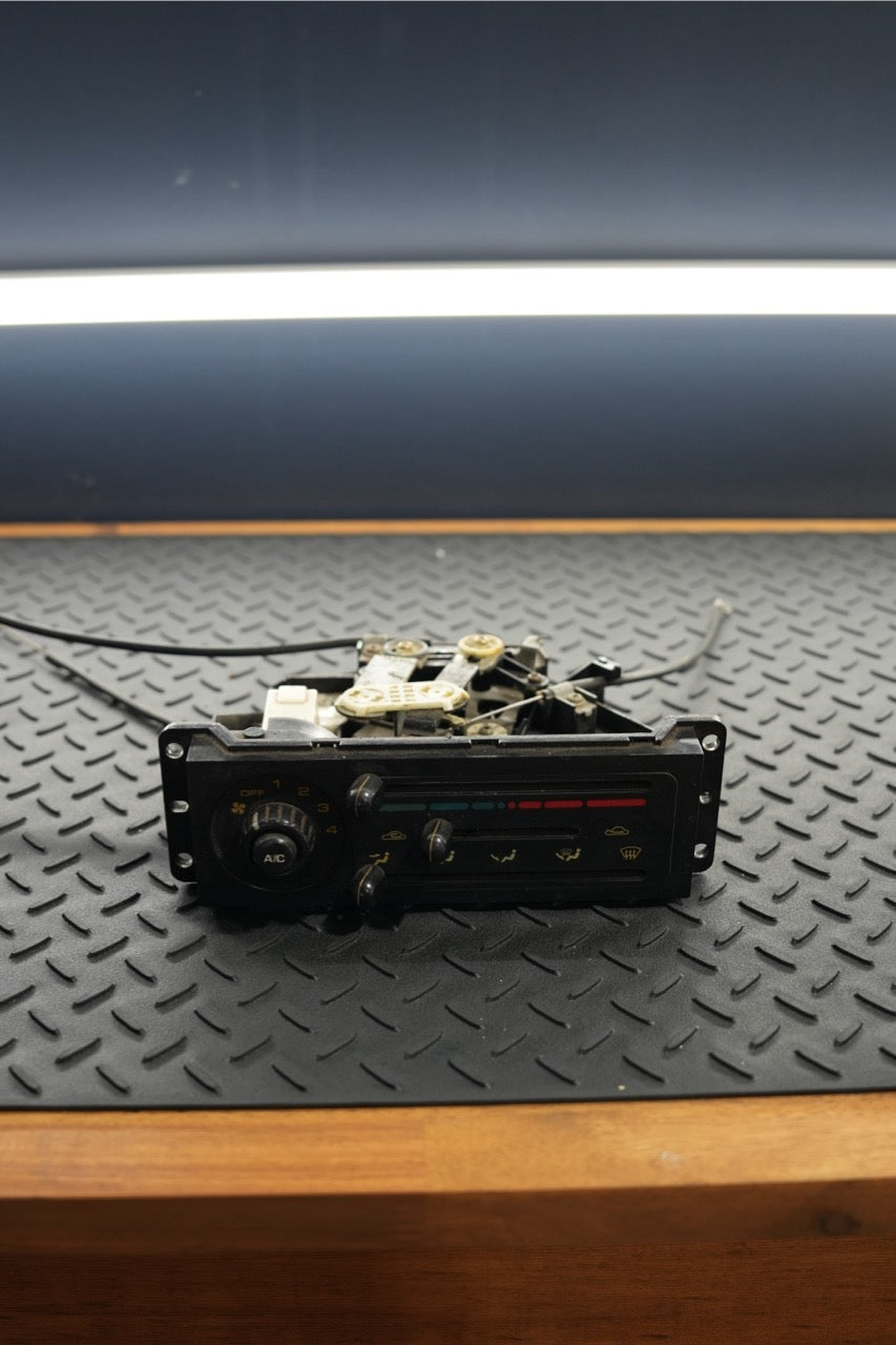 Na Mx-5 AC controls