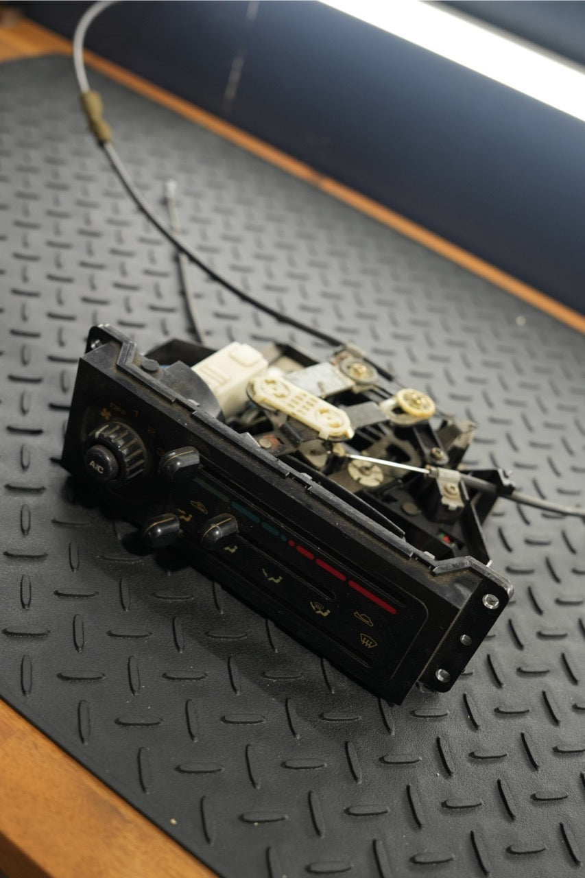 Na Mx-5 AC controls