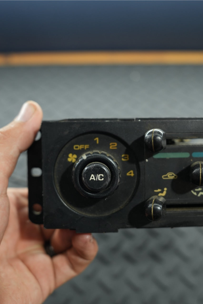Na Mx-5 AC controls