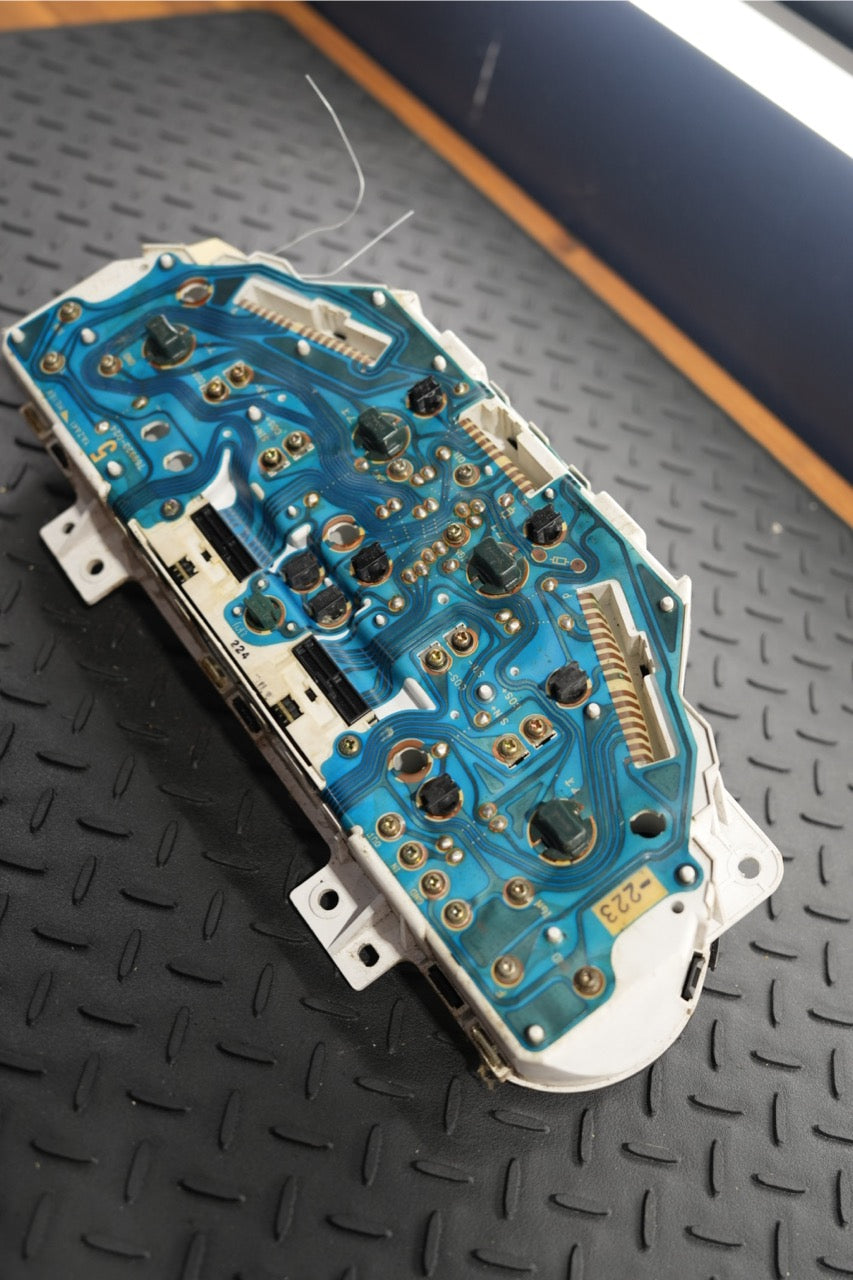 NB1 MX-5 gauge cluster