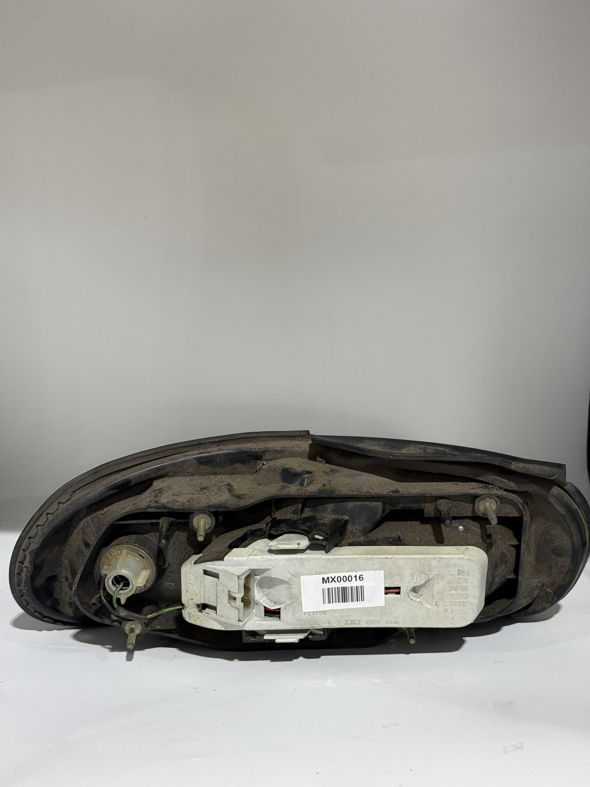 Mazda MX-5 NA Tail Light – RH Driver Side with Bulb Holder