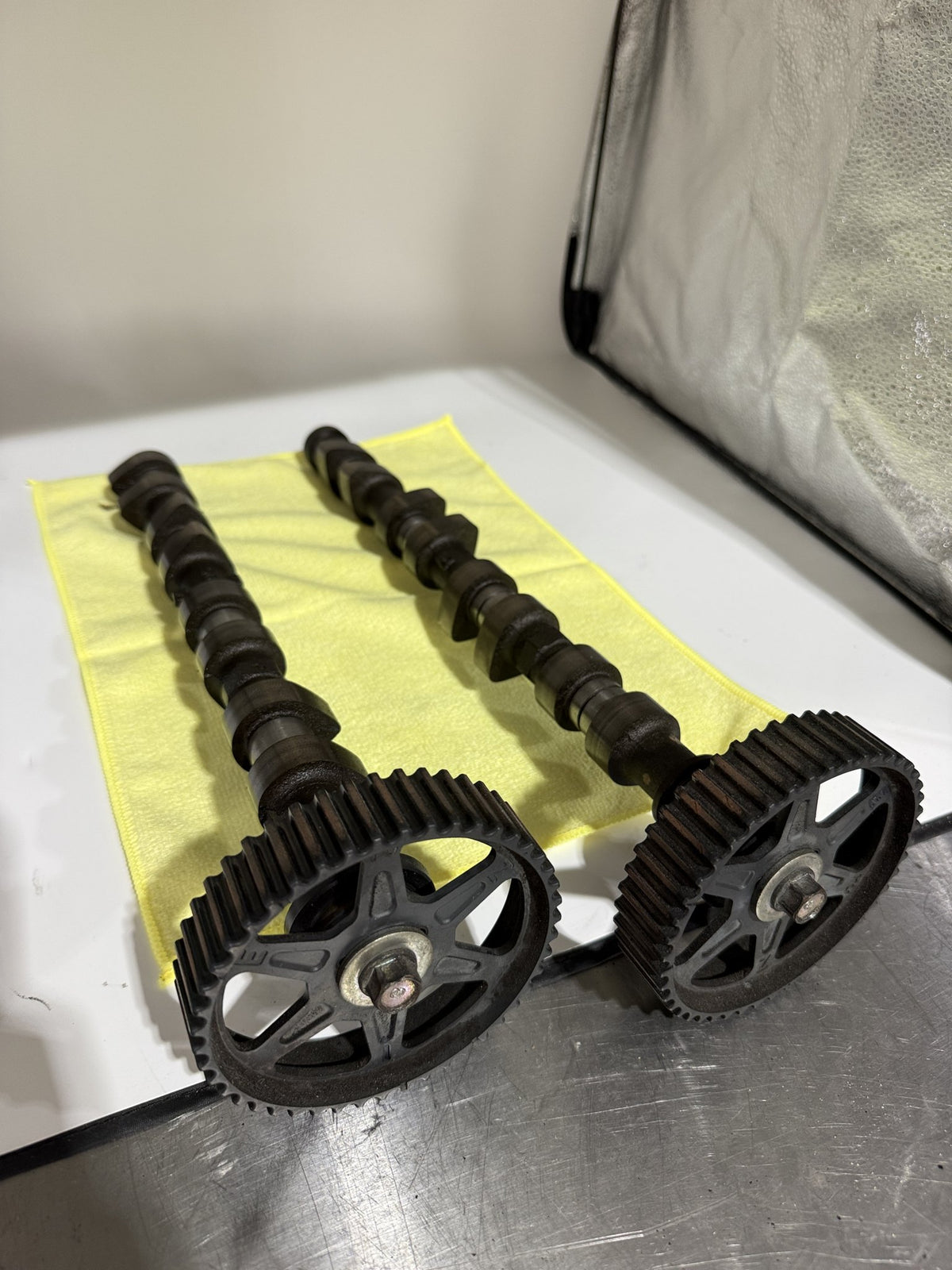 1.8 Camshafts with Cam Pulleys (Pair) for Mazda MX-5 NA8 1994–1997 – MX00043 photo 1