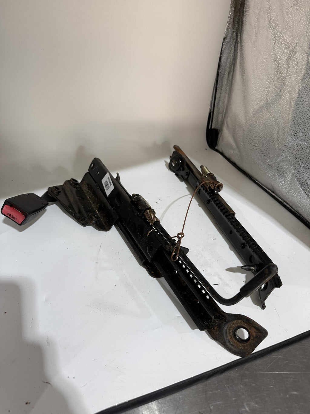 Passenger Seat Rails with Seatbelt Buckle for Mazda MX-5 NB 1998–2005 – MX00163 photo 1