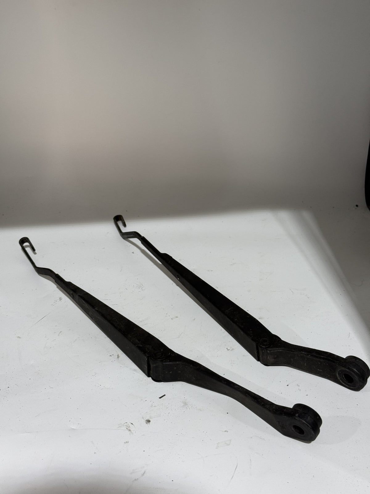 Windscreen Wiper Arms (Pair) – No Blades for Mazda MX-5 NB 1998–2005 – MX00169 photo 1