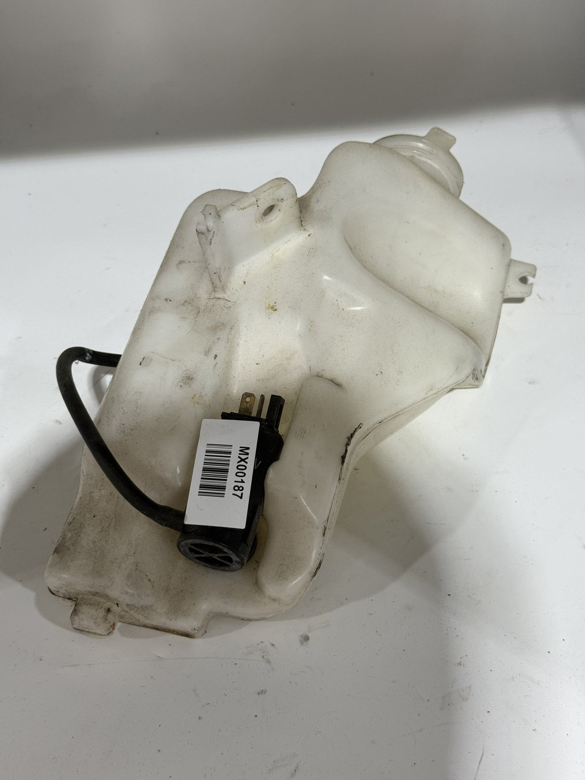 Washer Bottle with Pump for Mazda MX-5 NB2 2001–2005 – MX00187 photo 2